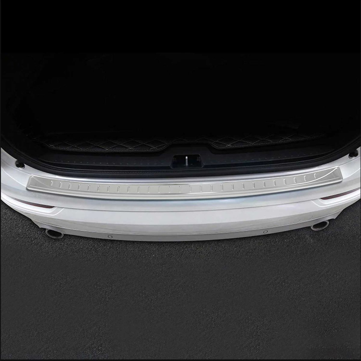 Volvo XC90 II Rear Bumper Sill Cover - Omac - Gloss Silver - 2016
